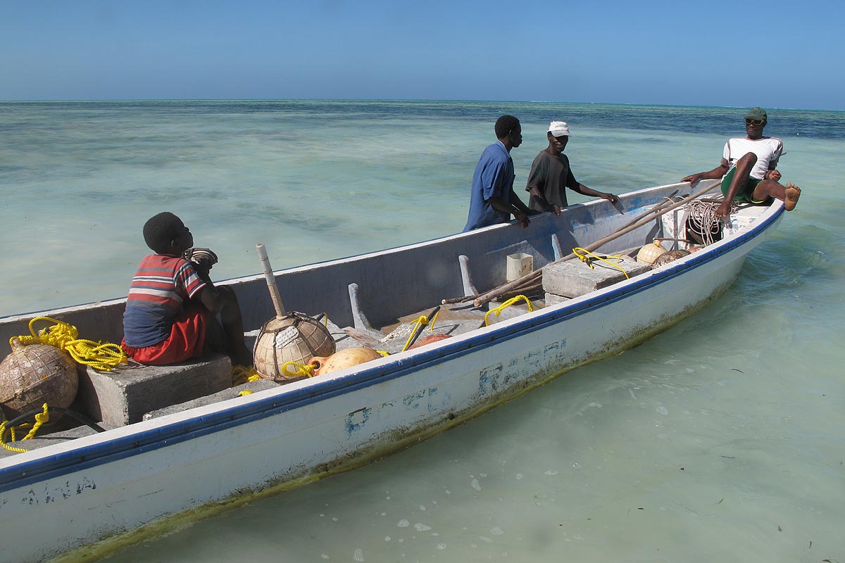 Anker und Bojen Transport für den No Take Zon