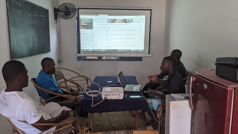 Teaching coral restoration Teaching coral restoration