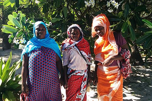 Die Crew Spongefarmerinnen vor Frangipangi